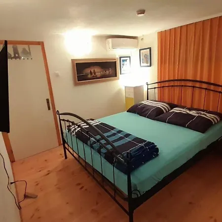 Alice Seafront * Klek